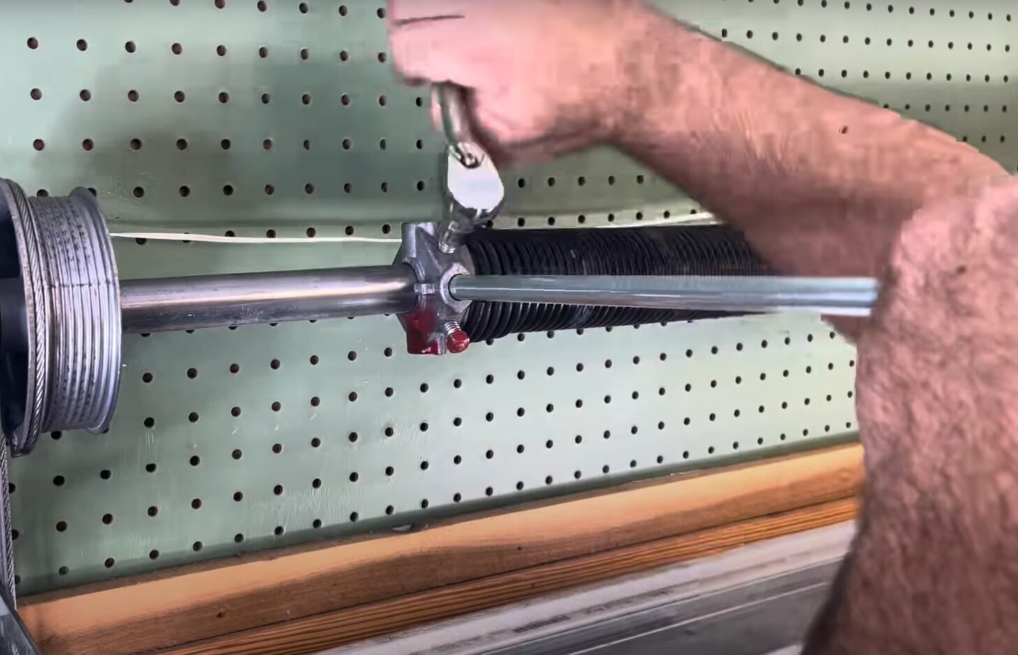 garage door spring repair service by expert of Garage Door Repair Miami.